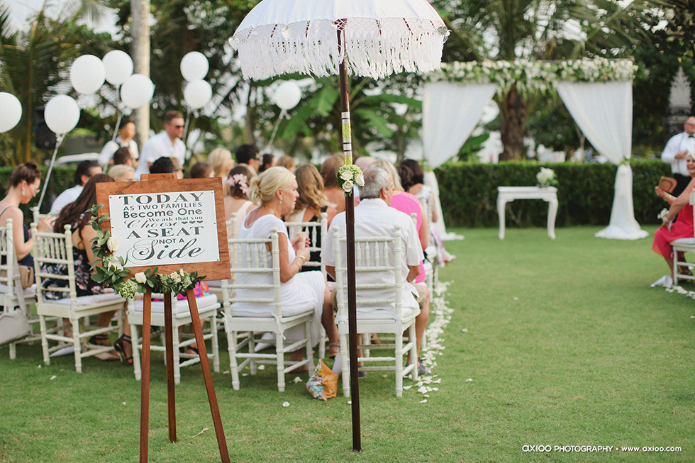 Axioo: That Sunshiny Retro Vibe